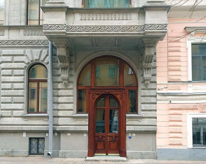 Почему в Санкт-Петербурге вход в дом – парадная, а в других городах это подъезды / Оффтопик / iXBT Live
