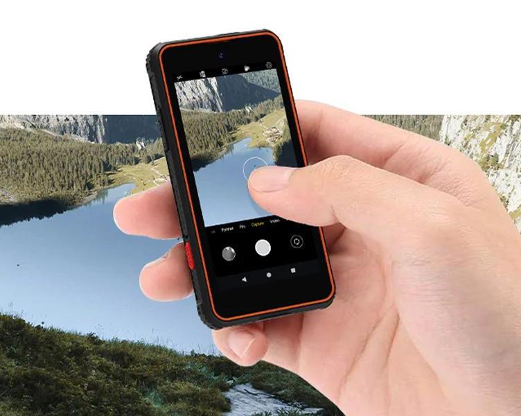 Представлен защищённый смартфон с 4-дюймовым экраном Phonemax R4 Mini / Смартфоны и мобильные телефоны / iXBT Live